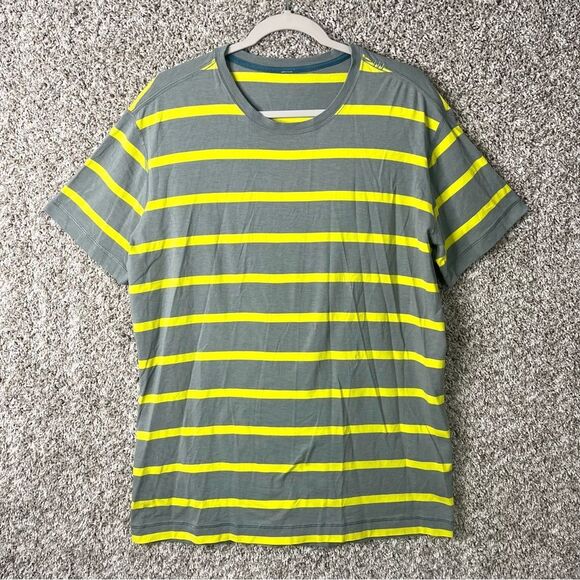 Lululemon Shirt Men’s Large 5 Year Yellow & Gray Striped Short Sleeve Basic Tee - Picture 2 of 6